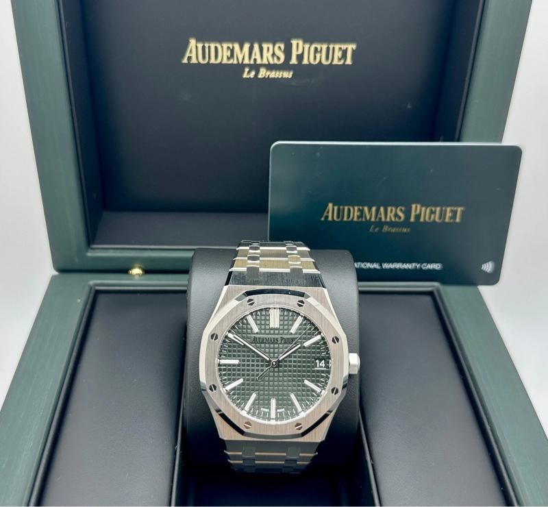 NEW 2025 Audemars Piguet Royal Oak 41mm Green Dial 15510ST.OO.1320ST.09 Box Card - 2