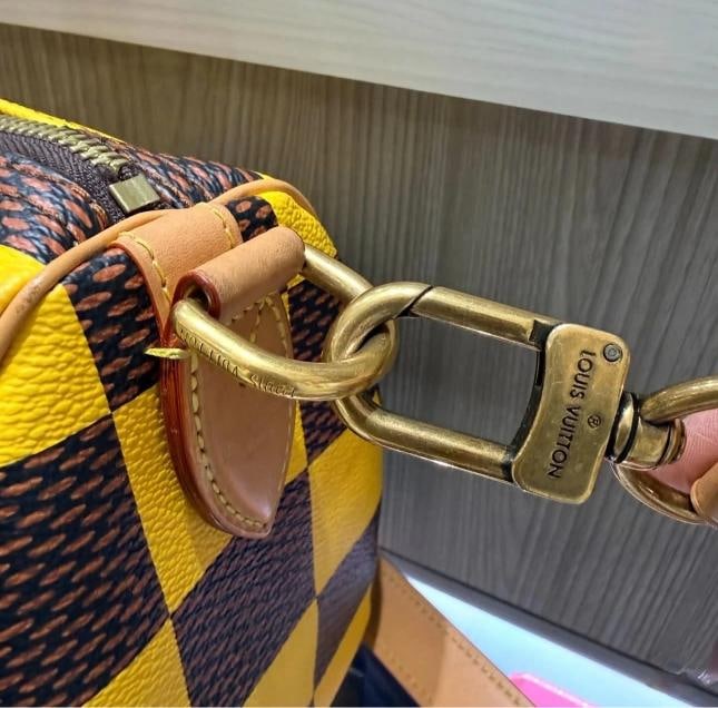 Louis Vuitton Damier Pop Speedy BandouliÃƒÂ¨re 25 in Jaune Mat (2024) - 3