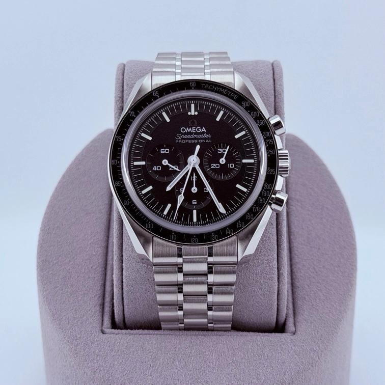 2024 Omega Speedmaster Moonwatch 310.30.42.50.01.002 42mm Black Dial Box Papers - 2