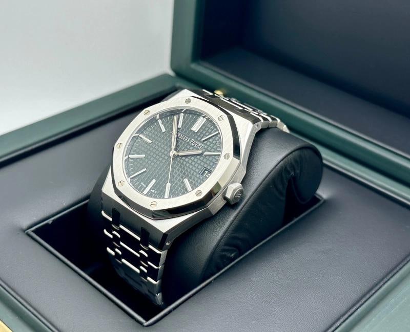 NEW 2025 Audemars Piguet Royal Oak 41mm Green Dial 15510ST.OO.1320ST.09 Box Card - 4