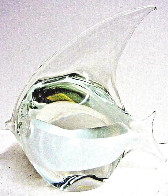 Seguso A.V. Signed Muano Art Glass Fish Sculpture~(9"H x 9"W): Measures 9Ã¢â‚¬Â High x 9Ã¢â‚¬Â Wide from nose to back fin x 3 Ã‚Â½Ã¢â‚¬Â&