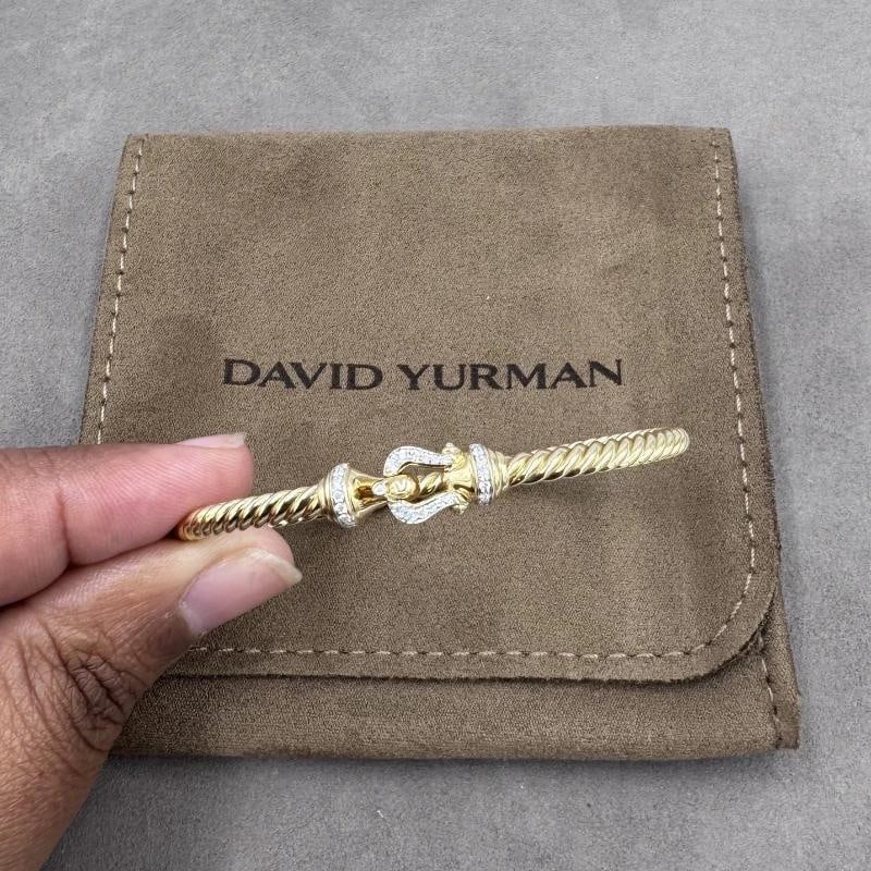 David Yurman Buckle CablespiraÃ‚Â® Bracelet in 18K YG w/ Diamonds 3.5mm size-M - 4