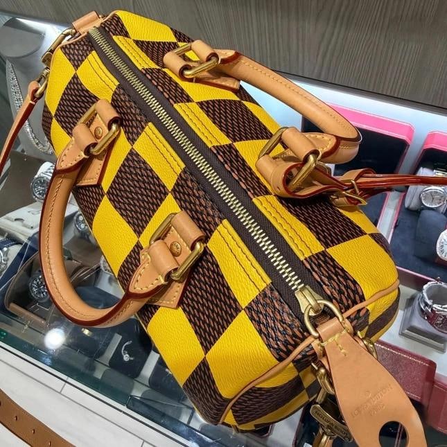 Louis Vuitton Damier Pop Speedy BandouliÃƒÂ¨re 25 in Jaune Mat (2024) - 10