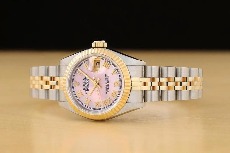ROLEX LADIES DATEJUST 69173 PINK MOTHER OF PEARL ROMAN DIAL 18K GOLD STEEL WATCH - 2