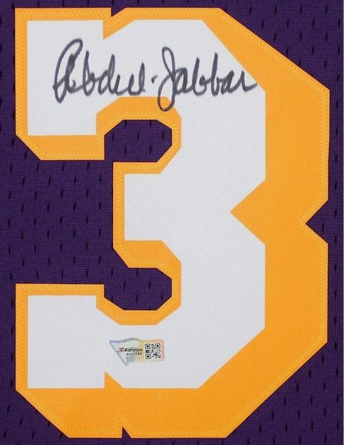 Kareem Abdul-Jabbar Signed & Custom Framed Jersey (Fanatics) - 2