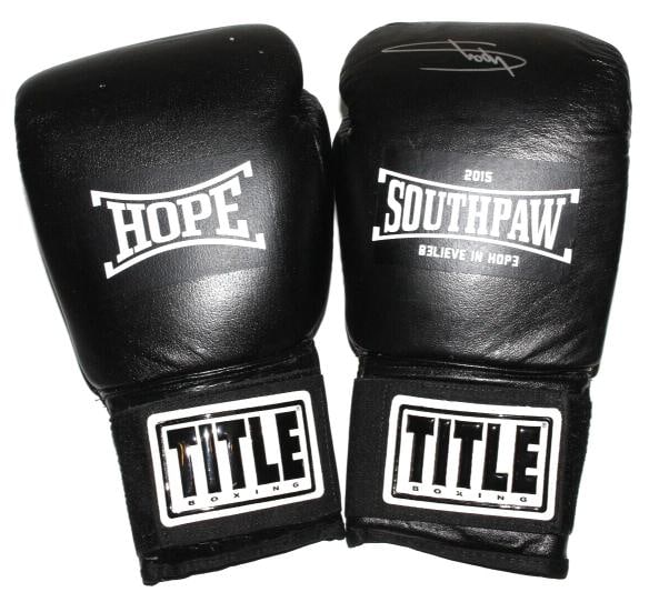 EMINEM SIGNED SOUTHPAW MOVIE BOXING GLOVES (Beckett COA) - 3