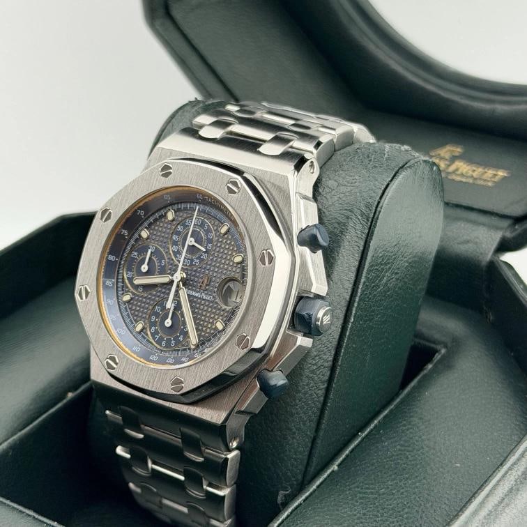 Audemars Piguet Royal Oak Offshore The Beast 25721ST.OO.1000ST.01 42mm Blue Dial - 12
