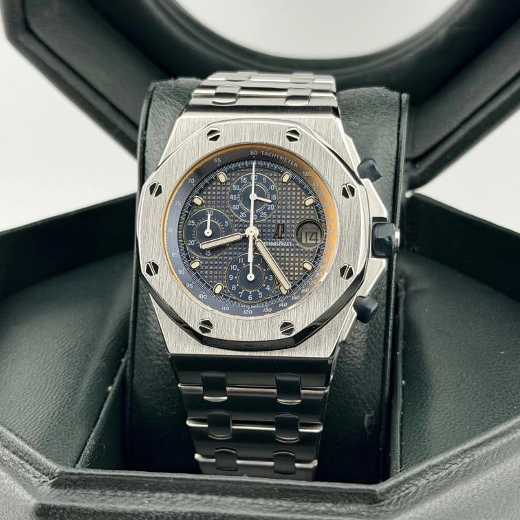 Audemars Piguet Royal Oak Offshore The Beast 25721ST.OO.1000ST.01 42mm Blue Dial - 2