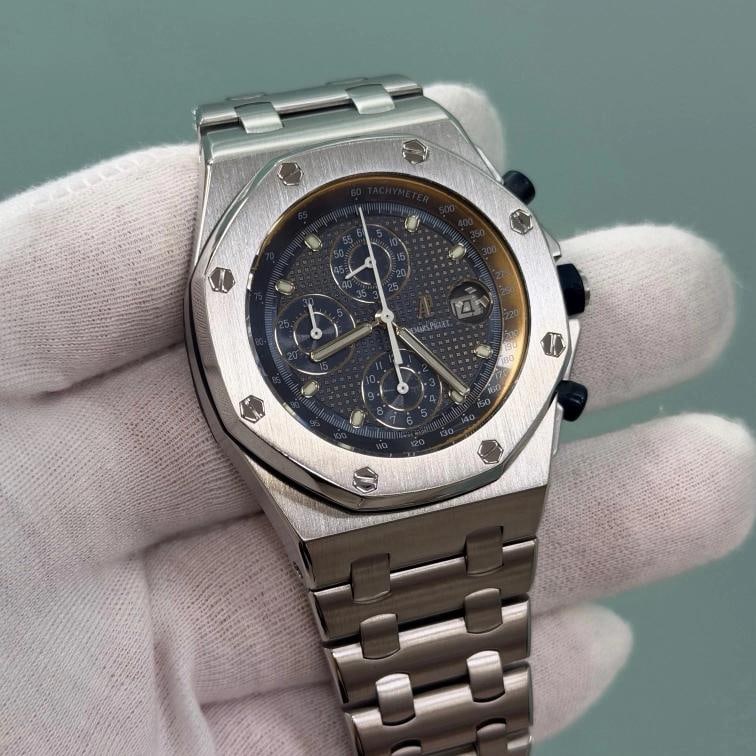 Audemars Piguet Royal Oak Offshore The Beast 25721ST.OO.1000ST.01 42mm Blue Dial - 7