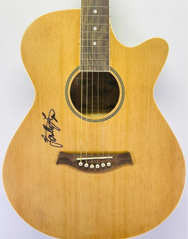 LORETTA LYNN Signed Acoustic Copley Guitar JSA LOA Coal Miners Daughter: Industry: Music,Signed: Yes,Autograph Authentication: James Spence (JSA),Original/Reproduction: Original,Country of Origin: United States