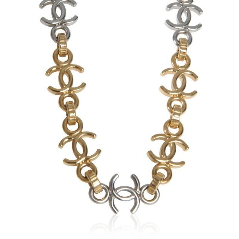 Chanel Gold-Plated 2026 CC Choker Necklace: Condition: Pre-owned,Necklace Length: 19 in,Country of Origin: Italy,Clasp/Buckle Type: Lobster Claw,With Original Box/Packaging: Yes,With Papers: Yes,Side Stone Type: No Stone,Gross Weight (grams): 5