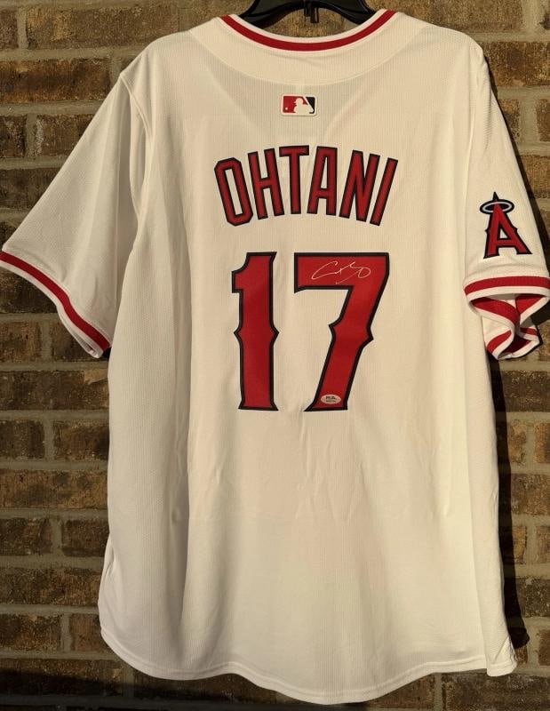 Shohei Ohtani Signed Official Nike Angels Baseball Jersey (PSA LOA): Sport: Baseball,Player: Shohei Ohtani,Signed: Yes,Autograph Authentication: Professional Sports Authenticator (PSA),Original/Reprint: Original,Product: Jersey,Team: Los Angeles Angels,Country of