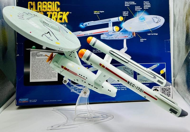 William Shatner Signed Star Trek Starship Enterprise "Kirk" Beckett Witnessed - 9