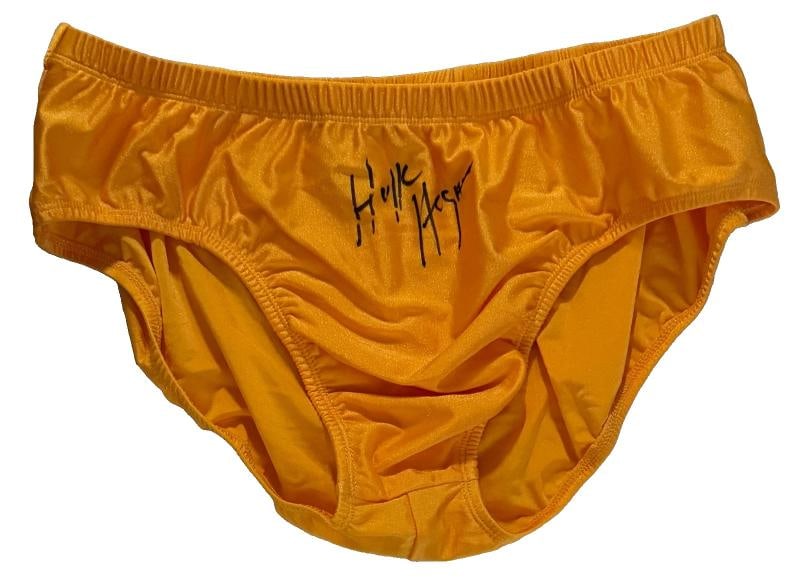 Hulk Hogan Signed WWE Yellow Trunks BAS Beckett Witnessed: Sport: Wrestling,League: WWE,Player: Hulk Hogan,Signed: Yes,Autograph Authentication: Beckett Authentication Services (BAS),Product: Trunks,Country of Origin: United States