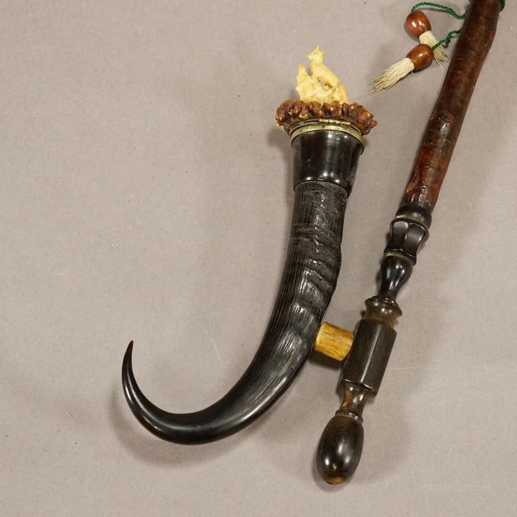Antique Black Forest Tobacco Pipe with Chamois Horn and Figurine - 2