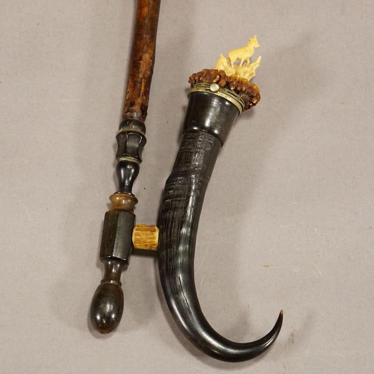 Antique Black Forest Tobacco Pipe with Chamois Horn and Figurine - 3