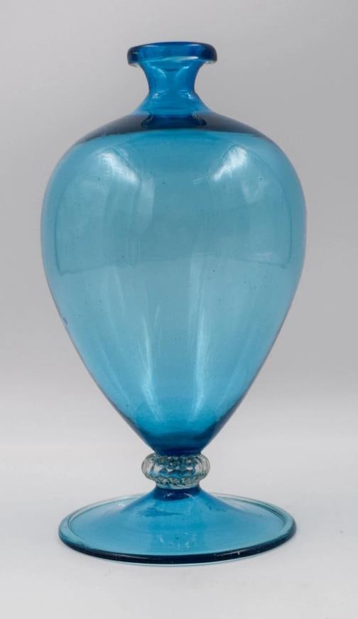 Antique Venini - Veronese Hand-Blown Turquoise Vase, Circa 1920: Measures 7 3/4" high by 4" wide. Condition: Used,Brand: Veronese,Type: Vase,Year Manufactured: 1920,Country of Origin: Italy