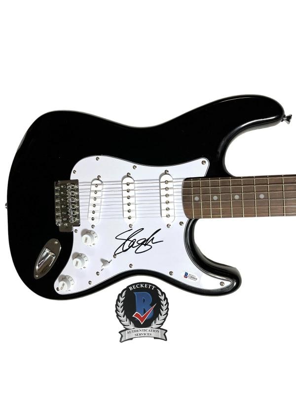 SLASH SIGNED AUTOGRAPH FENDER STRATOCASTER FULL SIZE GUITAR BAS BECKETT GNR: Industry: Music,Signed: Yes,Autograph Authentication: Beckett,Original/Reproduction: Original,Country of Origin: United States