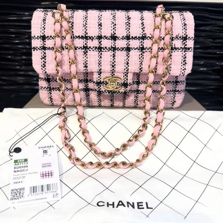 Chanel Small Classic Flap Bag Pink & Black Tweed with Gold Hardware 2025 Unworn: Condition: New without tags,Brand: CHANEL,Department: Women,Exterior Color: Pink & Black,Style: Crossbody,Exterior Material: Pink & black tweed with gold-tone metal accents,Country of Origin: Italy Fr