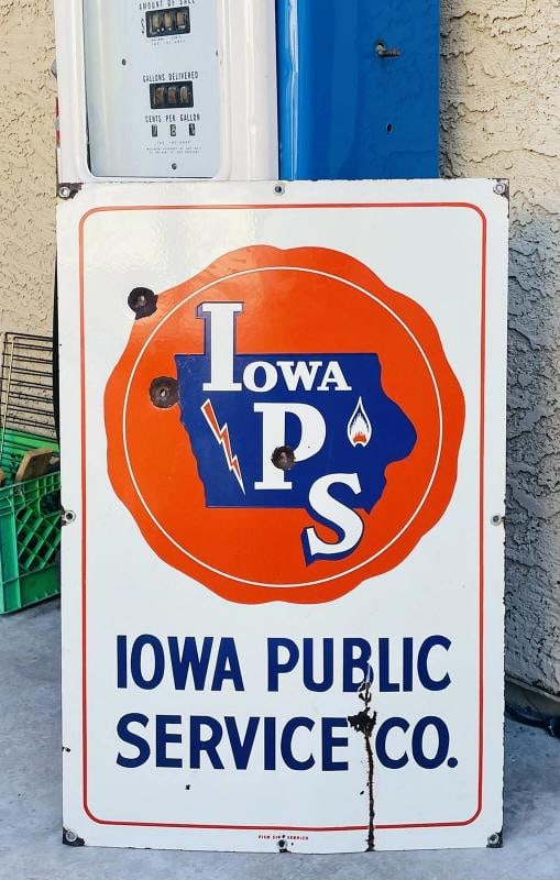 OLD VINTAGE ORIGINAL PORCELAIN IOWA PUBLIC SERVICE CO ELECTRICITY SIGN: OLD VINTAGE ORIGINAL PORCELAIN IOWA PUBLIC SERVICE CO ELECTRICITY SIGN. 36Ã¢â‚¬Â x 24Ã¢â‚¬Â 100% original authentic porcelain 