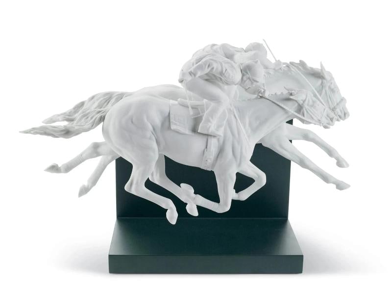 LladrÃƒÂ² Horse racing Sculpture Limited Ref. 01009746 - Official: LladrÃƒÂ² Horse racing Cculpture Limited Ref. 01009746 - Official Material: Porcelain LladrÃƒÂ² Lion - Dimensions: Height: 28 cm x Width x 20 - Lenght x 44
