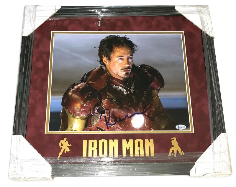 IRONMAN MARVEL ROBERT DOWNEY JR AVENGERS SIGNED 11X14 PHOTO CUSTOM FRAMED BAS: Country of Origin: United States,Movie: AVENGERS END GAME,Original/Reproduction: Original,Signed by: ROBERT DOWNEY JR.,Autograph Authentication: Beckett,Signed: Yes,Industry: Movies