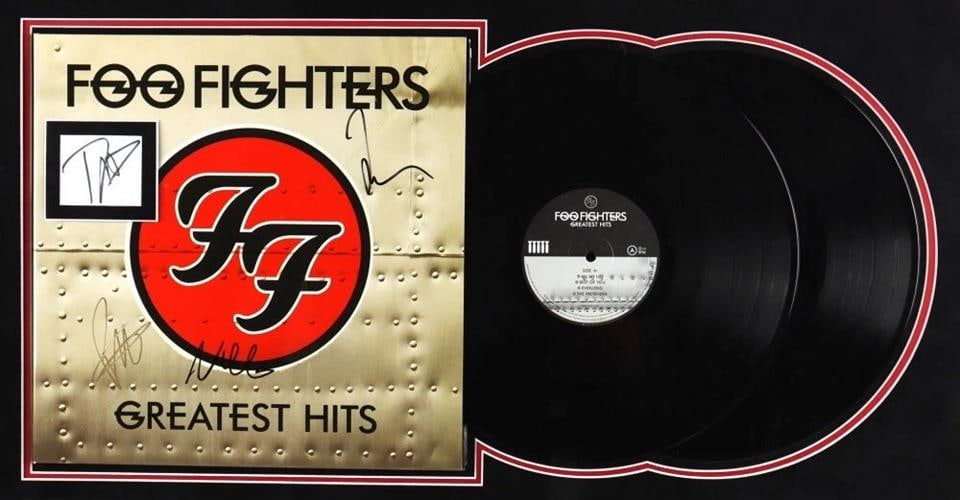 FOO FIGHTERS Greatest Hits Signed Vinyl LP JSA COA GROHL HAWKINS MENDEL SMEAR - 2