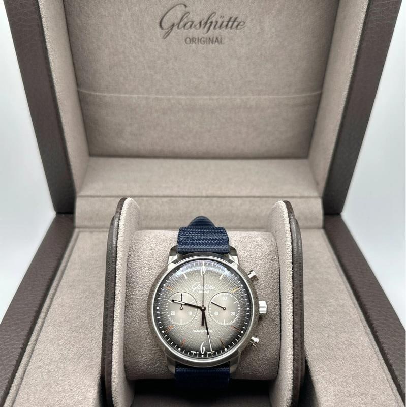 2025 Glashutte Original Sixties Chronograph 1-39-34-06-22-04 Steel Box Papers - 2