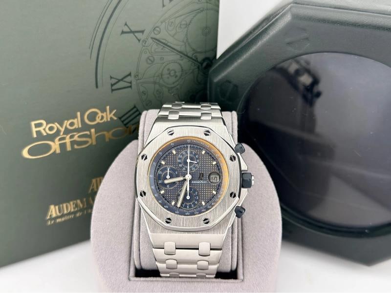 Audemars Piguet Royal Oak Offshore The Beast 25721ST.OO.1000ST.01 42mm Blue Dial (1 of 15)