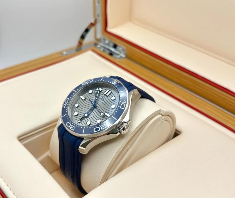 OMEGA Seamaster Diver 300M 210.32.42.20.06.001 Blue Ceramic Steel Box Paper - 3