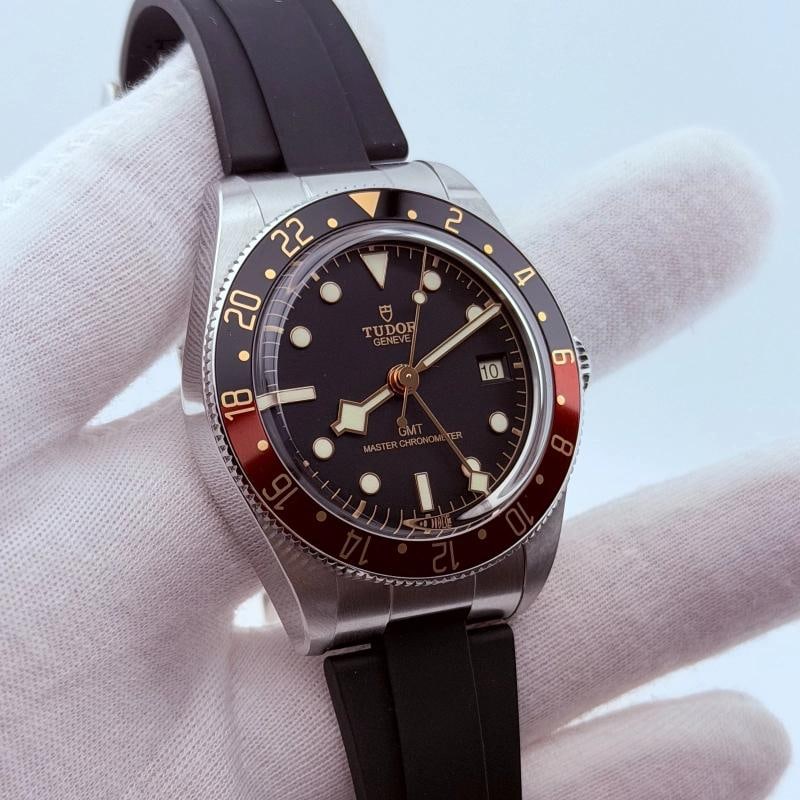 2025 Tudor Black Bay 58 GMT 7939G1A0NRU 39mm Black and Red Bezel Box Papers - 5