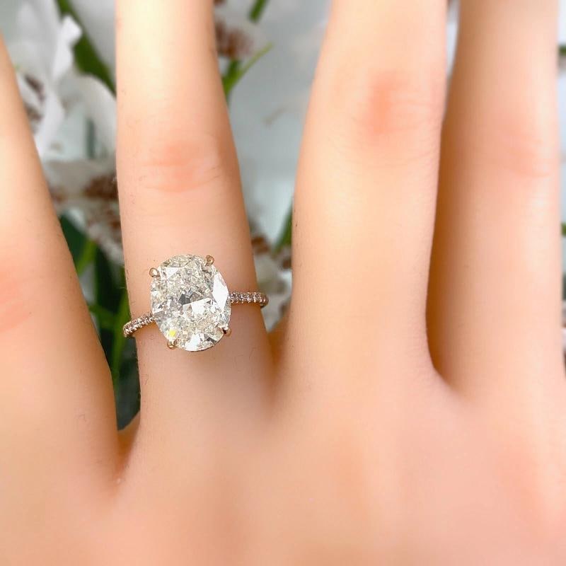 Oval Diamond Engagement Ring set in 18kt Rose Gold - 6