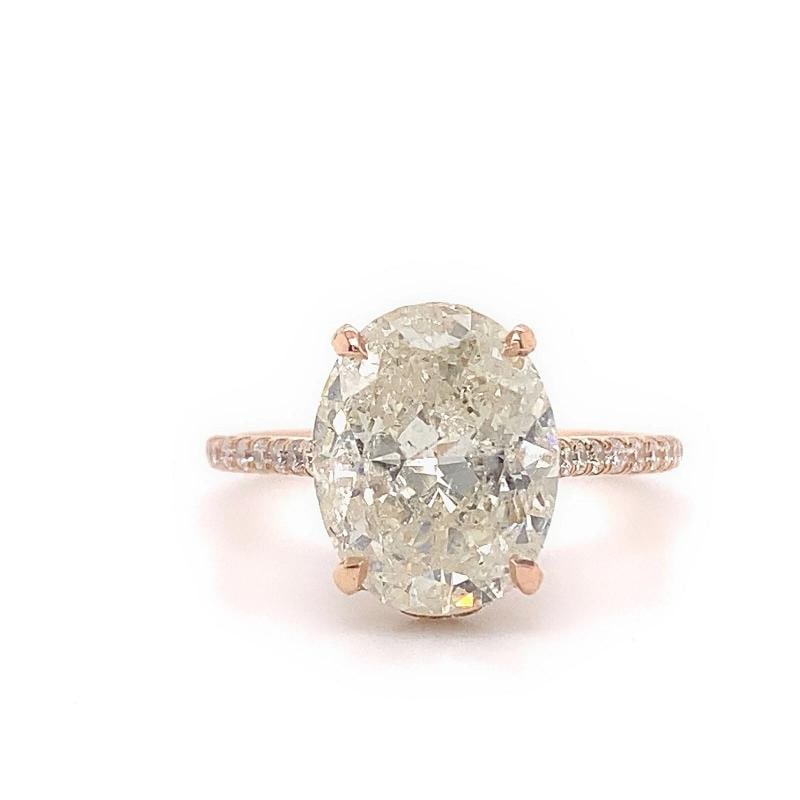 Oval Diamond Engagement Ring set in 18kt Rose Gold - 8