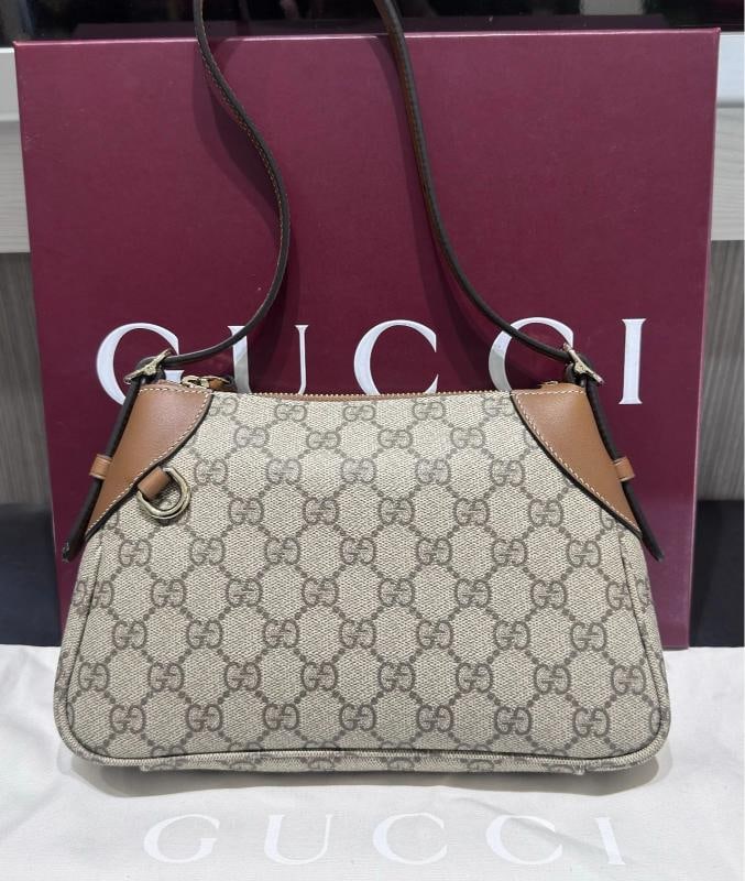 Gucci Supreme Small Emblem Crossbody (Model 815218) - 6