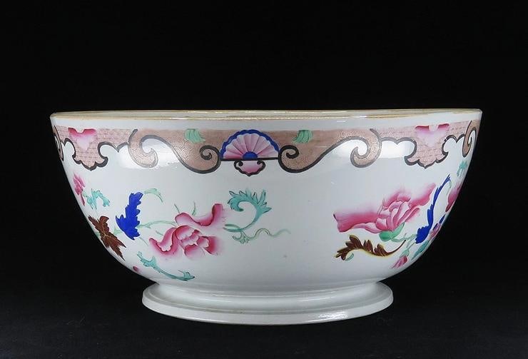 Gorgeous c1800-1850 Chinese Handpainted Floral Porcelain Centerpiece Punch Bowl - 5