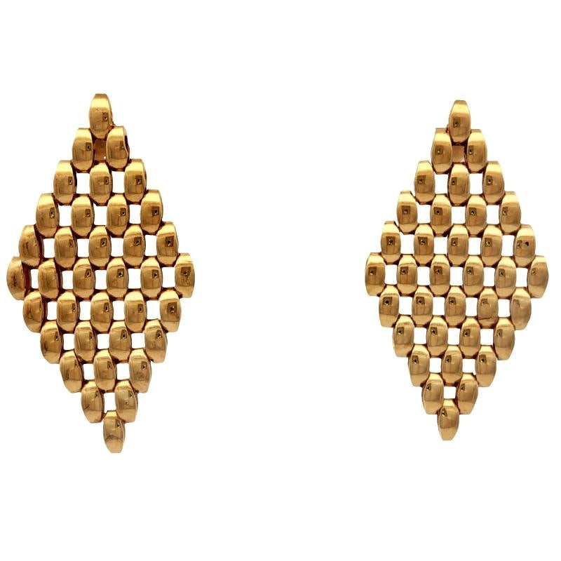 Retro Link Drop Earrings In 18k Yellow Gold: Condition: Pre-owned - Good,Antique: No,Closure: Butterfly,Occasion: Anniversary, Birthday, Christmas, Confirmation/Communion, Graduation, Mother's Day, Valentine's Day, Wedding,Metal: Yellow