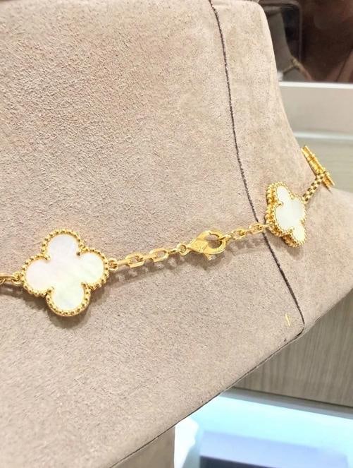 Van Cleef & Arpels Vintage Alhambra 33.5 in Necklace with Pendant 18k YG - 5