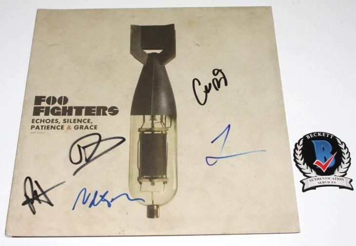FOO FIGHTERS SIGNED ECHOES SILENCE PATIENCE GRACE ALBUM VINYL RECORD BECKETT COA (1 of 5)