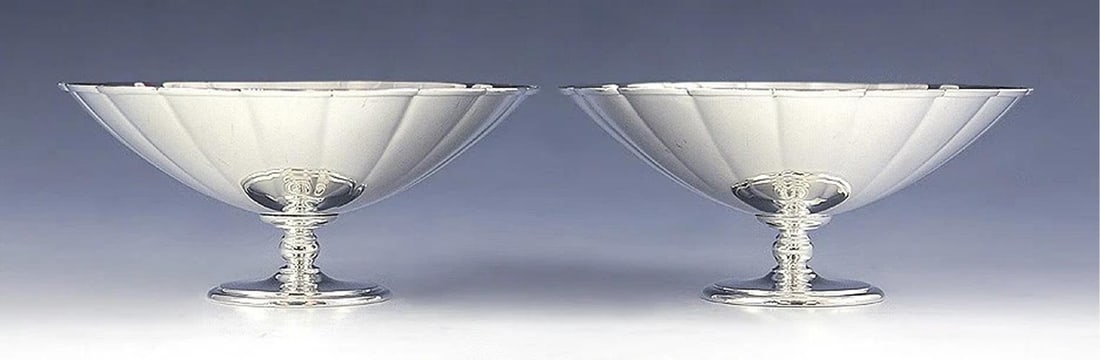 c1907-1947 Lovely Pair TIffany & Co Sterling Silver Fluted Bowls - 2