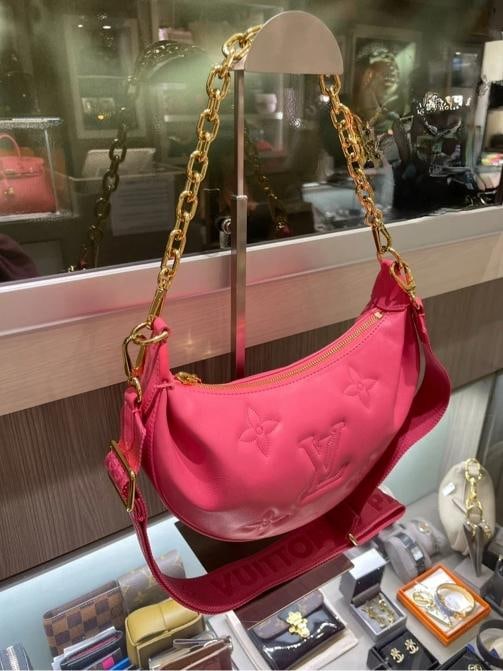 Louis Vuitton Bubblegram Over The Moon Shoulder Bag in Dragon Fruit - 2