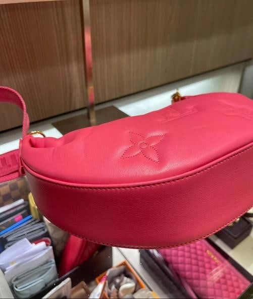 Louis Vuitton Bubblegram Over The Moon Shoulder Bag in Dragon Fruit - 9