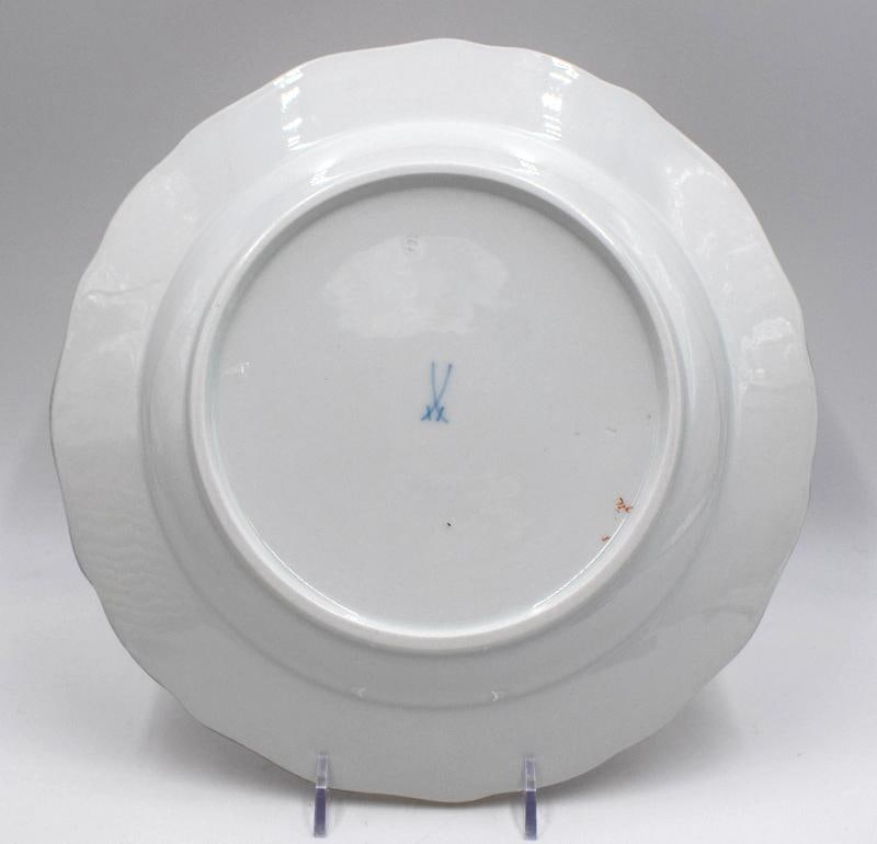 Set of 12 Meissen Red Court Dragon Dinner Plates - 9