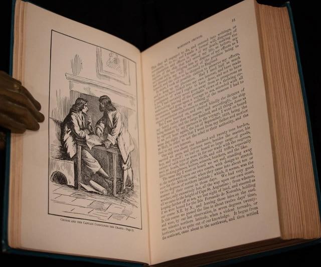 1880 Robinson Crusoe by Daniel Defoe Fine Binding Illustrated Color Plates Rare - 11
