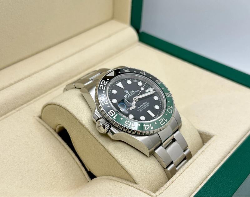 2026 Rolex GMT Master II Sprite 126720VTNR Black and Green Bezel Steel Box Paper - 3