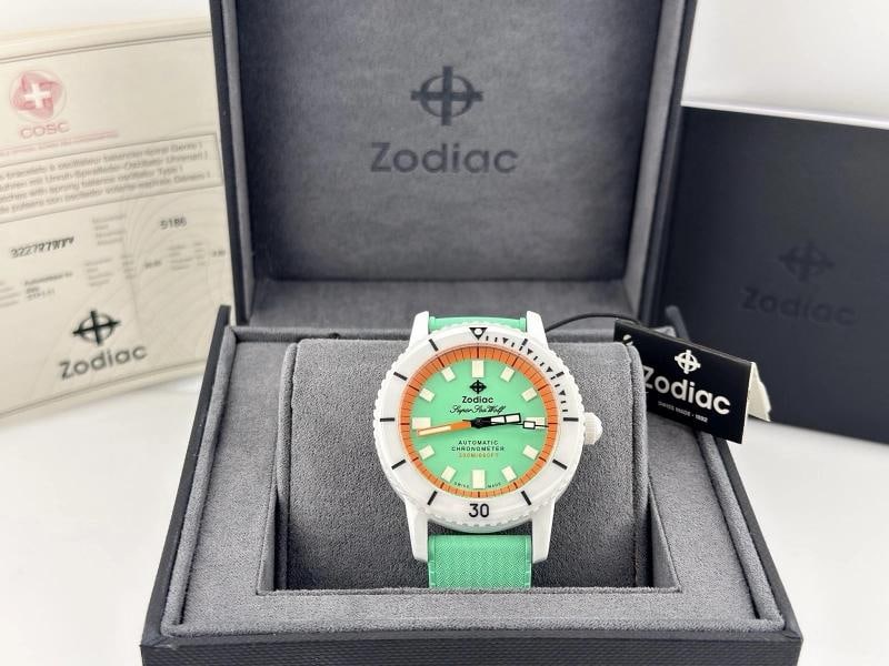 Zodiac Super Sea Wolf ZO9592 41mm Green Dial White Ceramic Box Booklet: Condition: Pre-owned - Excellent,Bezel Color: White,Movement: Mechanical (Automatic),Seller Warranty: Yes,Year Manufactured: 2020-Now,Band/Strap: Two-Piece Strap,Reference Number: ZO9592,Brand: