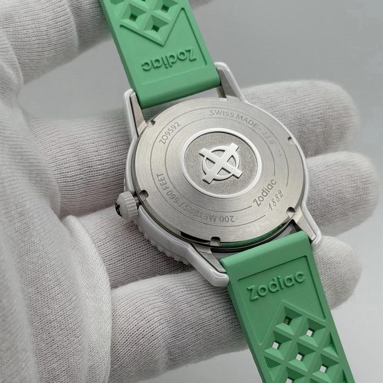 Zodiac Super Sea Wolf ZO9592 41mm Green Dial White Ceramic Box Booklet - 8