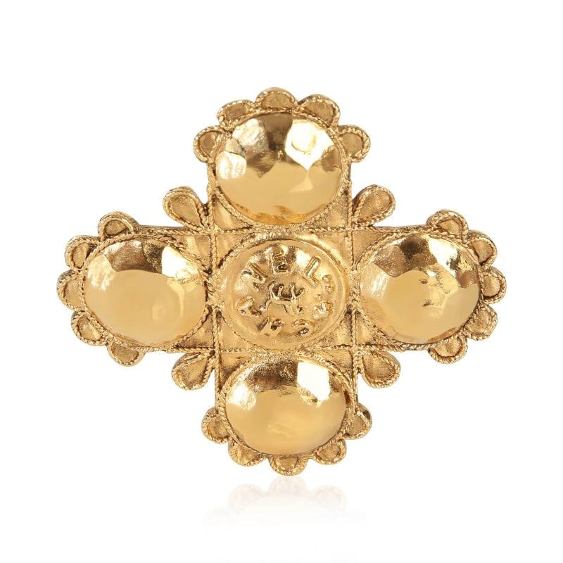 Chanel Gold-Plated Vintage 1980's Cross Brooch: Condition: Pre-owned,Side Stone Type: No Stone,With Original Box/Packaging: No,With Papers: No,Gross Weight (grams): 28.46,Department: Unisex,Collection: Vintage 1980's Cross,Type: Brooch,Main Stone: 