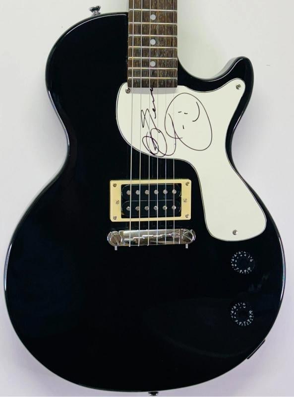 CHUCK BERRY Signed Electric Epiphone Les Paul Jr Guitar JSA LOA Johnny B. Goode: Industry: Music,Signed: Yes,Autograph Authentication: James Spence (JSA),Object Type: Guitar & Guitar Pick,Original/Reproduction: Original,Country of Origin: United States