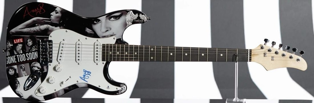 Amy Winehouse Signed Custom Guitar (BECKETT & JSA LOA) - 2