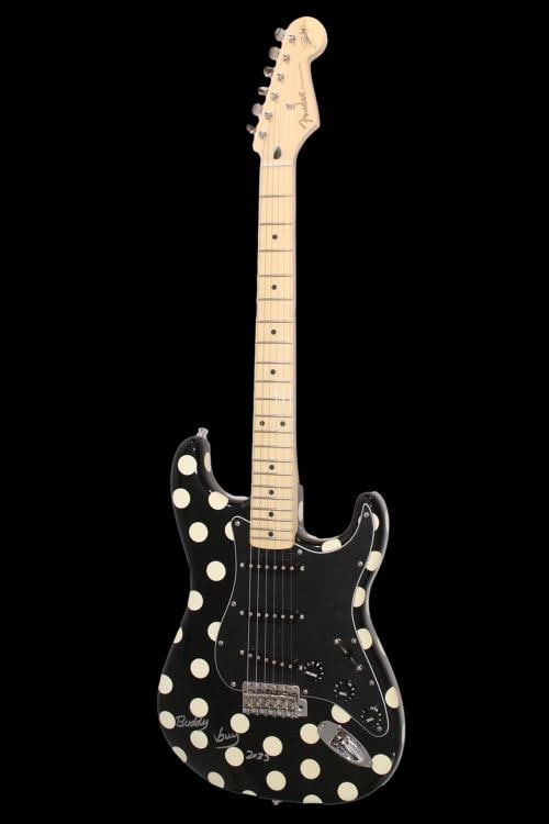 Buddy Guy Signed Fender Guitar (Beckett) - 2